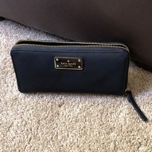 Kate spade wallet black